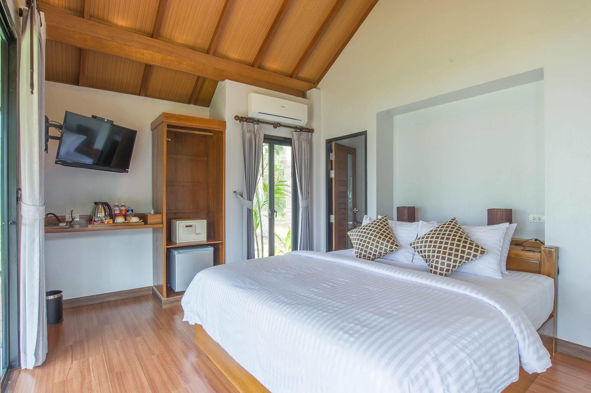 Medee Resort Ko Kut Luaran gambar